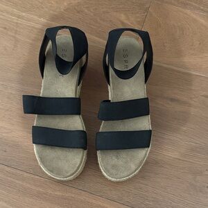 Esprit Women's Tyla Flat Sandal – Knotted Slide With Soft Padded Footbed